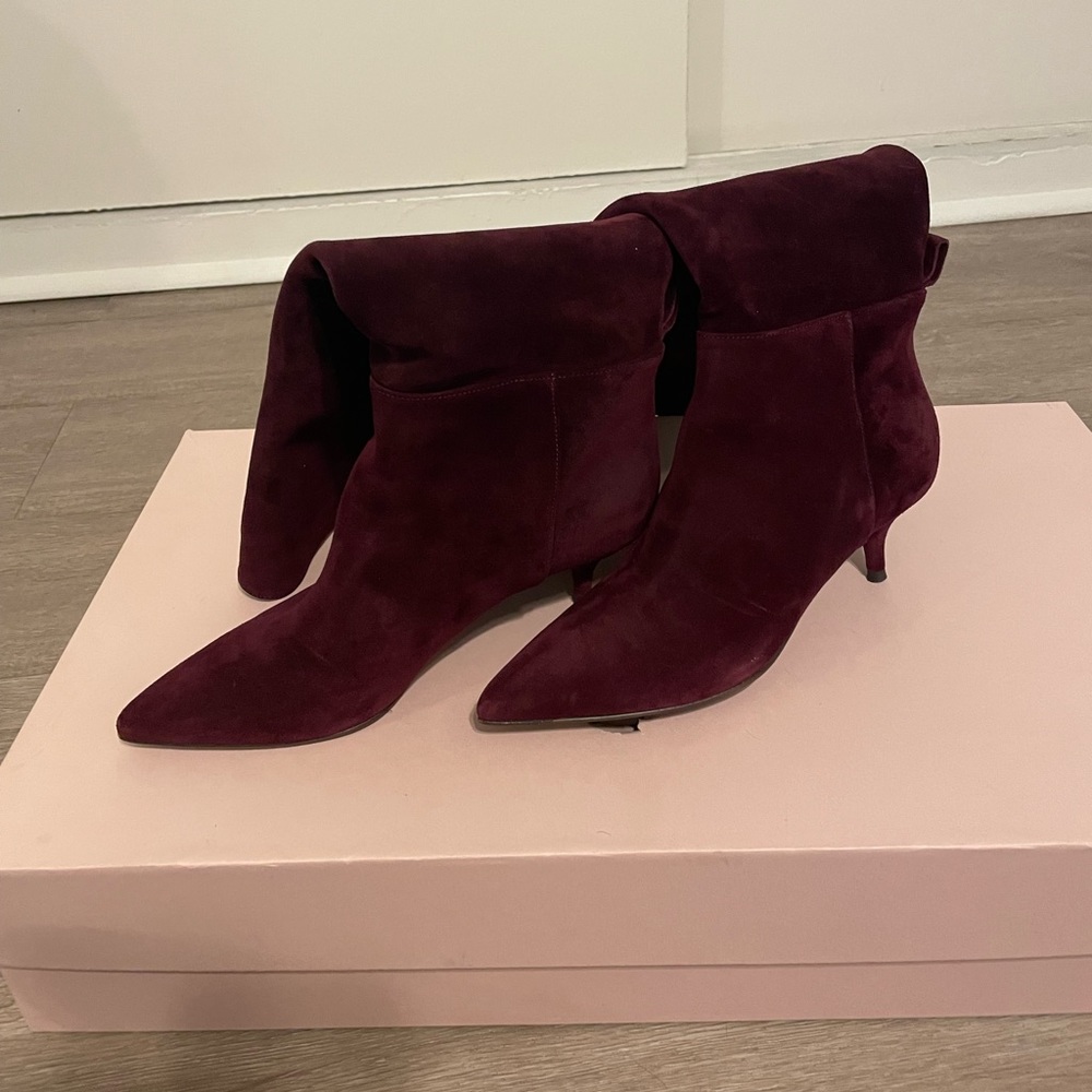 Boots with small kitten heel